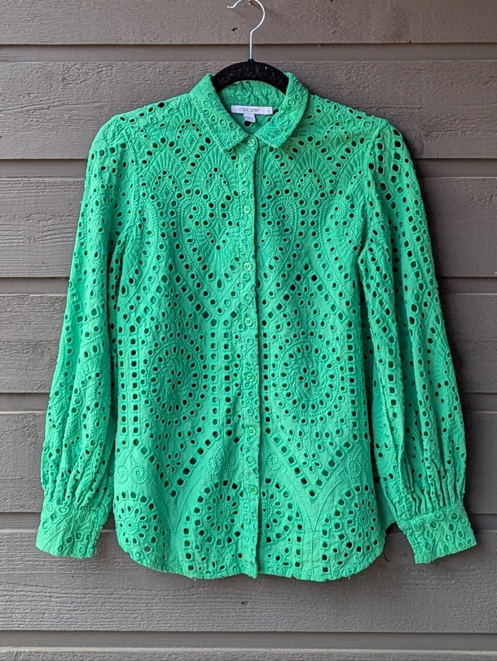 Chico's Kelly Green Eyelet Button-Up Shirt US Women Size 4 / Chico's 0